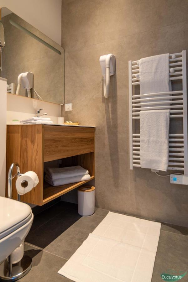 Le Clos Des Eucalyptus Le Plan-de-la-Tour Exteriör bild